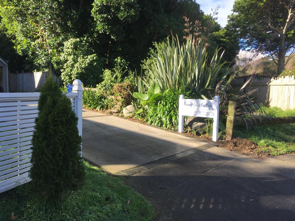 Sunny Glen Cottage Waikanae Exteriör bild